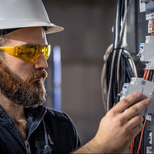 EMPRESA DE INSTALACIONES ELÉCTRICAS EN TOLEDO