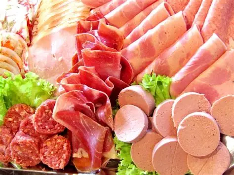 EMPRESA FABRICANTE Y COMERCIALIZADORA DE PRODUCTOS CÁRNICOS EN MÁLAGA